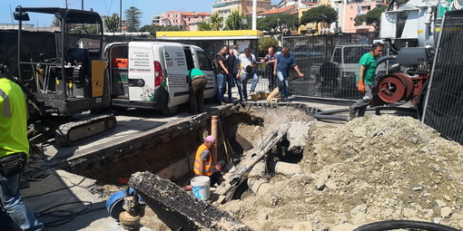 Uno dei molti danni della rete fognaria di Sanremo