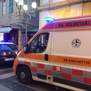 Sanremo: lite in piazza Borea D'Olmo, vengono alle mani due extracomunitari. Intervento dei Carabinieri