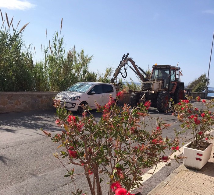 Il lavori sul lungomare di Bussana