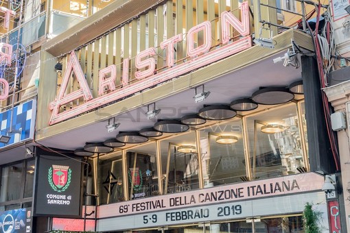 Crea falso dominio web per accreditarsi al Festival di Sanremo: denunciato 43enne napoletano