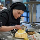 La torta Charlotte di Letizia Rebella porta l'Alberghiero di Taggia sul podio del Grand Cordon d'Or di Monaco