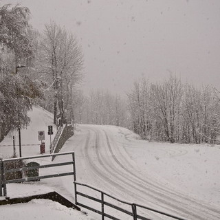 Maltempo: continua a piovere sulla costa, neve in montagna e 'Galaverna' a Nava