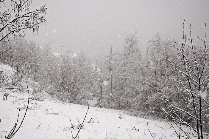 Maltempo sulla nostra provincia: piove sulla costa e nevica sulle statali del Tenda e del Nava