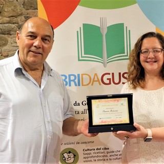 Sanremo: consegnato il premio Libri da Gustare a Eleonora Matarrese. Prossimo appuntamento della rassegna il 22 luglio con Bruno Gambarotta