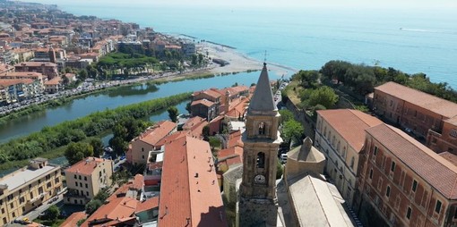 Dal Ponente ligure partono i documentari per sensibilizzare la protezione delle api in giro per il mondo (Foto)