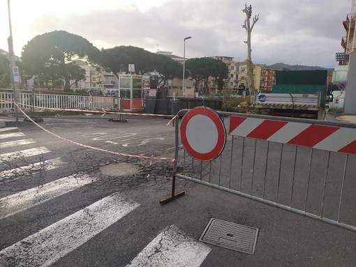 Lavori pubblici, cambia il volto della passeggiata a Diano Marina, ma tra i commercianti c'è chi teme perdite e disagi (foto)