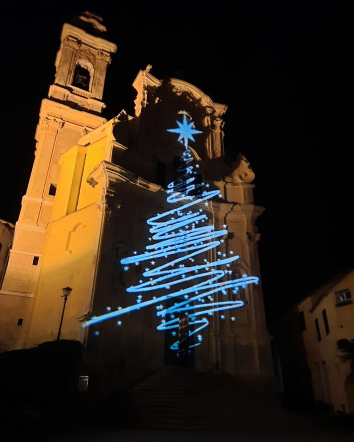 Natale a Cervo: laboratori, concerti e il raduno delle Fiat 500 per festeggiare con cittadini e turisti