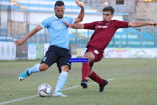 Nella foto Loreto Lo Bosco in azione: l'attaccante biancazzurro decisivo nell'azione del gol partita contro lo Scandicci