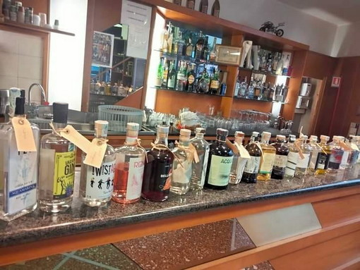 Albenga, torna “L’Italia del Gin”: il 16 luglio al Caffè Matteotti degustazione delle produzioni artigianali