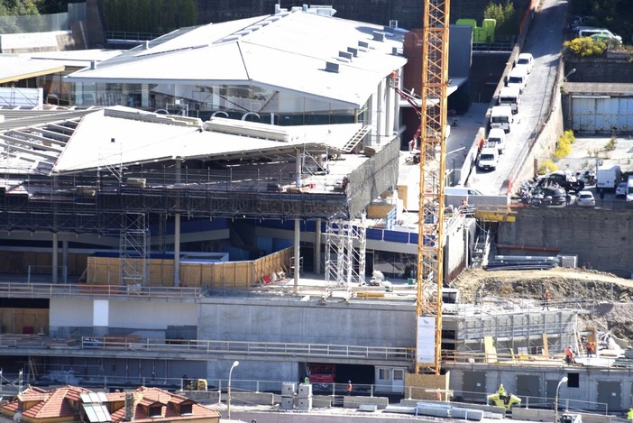 Sanremo: domani l'apertura di 'The Mall', al momento è un cantiere aperto e in pochi in città ne sanno qualcosa (Foto)