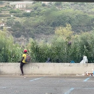 Ventimiglia: aumento dei migranti alle Gianchette e nuova invasione del Roya, risponde il Sindaco Di Muro (Foto e Video)