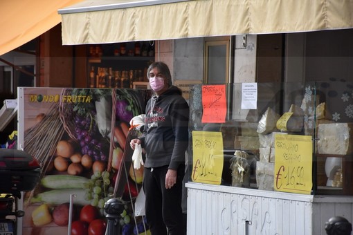 Sanremo: fino a sabato scorso mancavano i francesi, oggi 'manca' tutto il mercato ma regole tutte rispettate (Foto e Video)