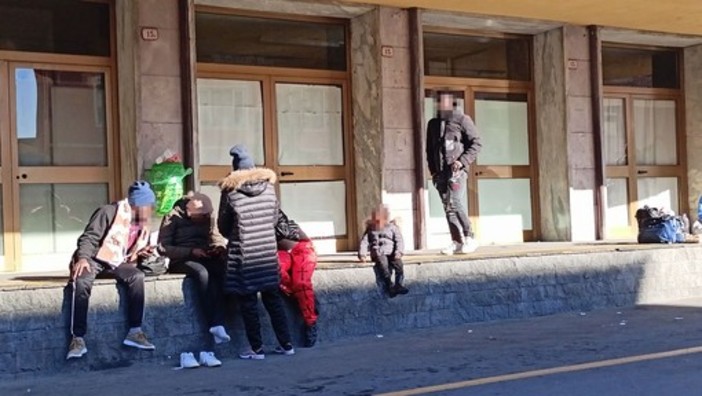 Emergenza migranti, Ventimiglia impegna oltre 6mila euro per i minori non accompagnati