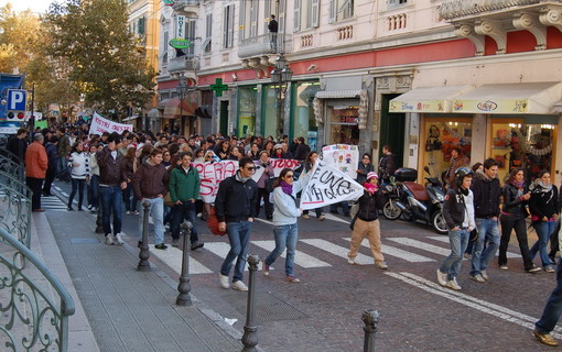 Imperia: domani mattina la protesta dell'associazione 'Facciamo Scuola Insieme'