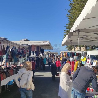 Le immagini dal mercato di Bordighera