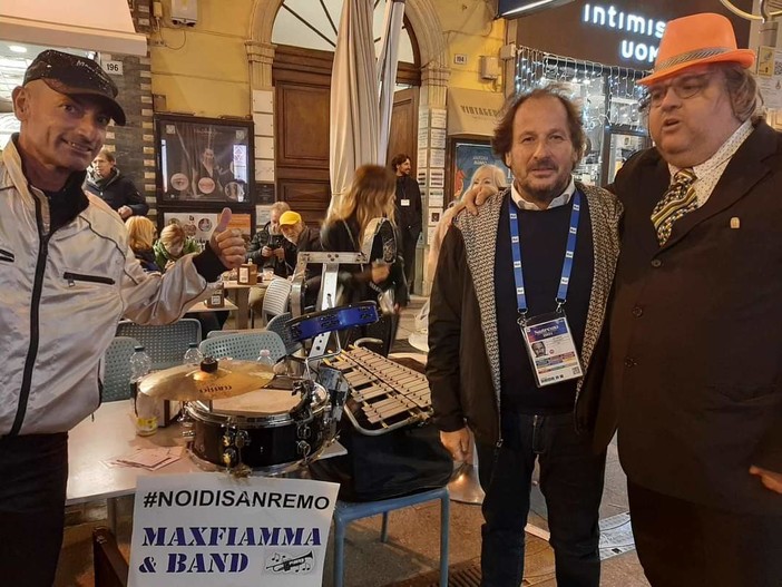 Sanremo: una settimana intera in centro per la 'MaxFiamma &amp; Band' durante il Festival (Foto)