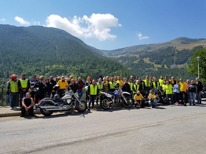 L'augurio del motoclub 'Motorday CC' di Imperia alla riapertura della stazione sciistica di Monesi