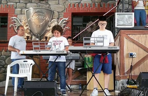 La Musica della Little Big Band della Scuola Media dell'IC 1 Biancheri di Ventimiglia protagonista di solidarietà a Genova