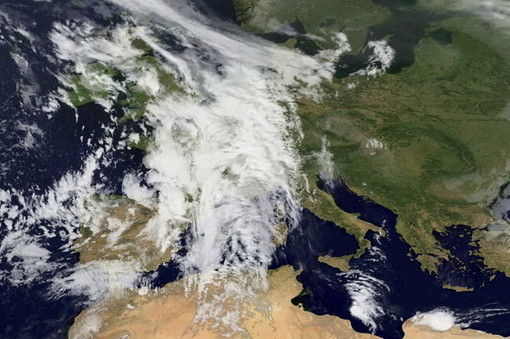 La foto del Meteosat alle 13.15