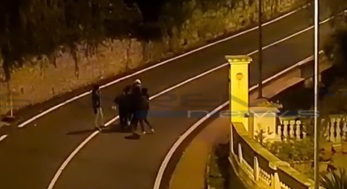 Ventimiglia: scorribande notturne di migranti a Ponte San Luigi, i residenti chiedono un intervento (Video)