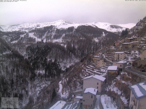 Maltempo: deboli nevicate in atto nell'entroterra, per ora sulla costa non piove. Attenzione agli spostamenti