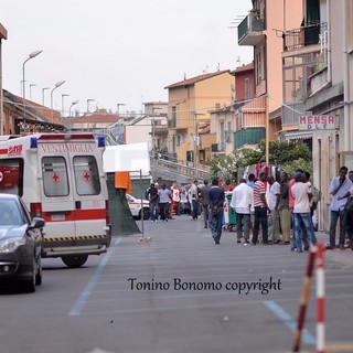 Ventimiglia: due migranti litigano per un carica batterie, intervento della Polizia che seda il confronto