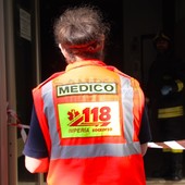 Ospedaletti: 50enne precipita dalla finestra in via delle Palme, è grave