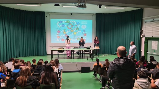 Raccolta differenziata, nelle scuole di Ventimiglia parte &quot;Little green souls&quot; (Foto)