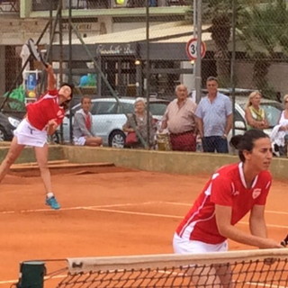 L’Amatori Tennis Armesi travolge il Tennis Roma e vede la Serie B sia in campo maschile che femminile