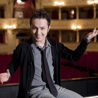 Matteo Macchioni è Don Giovanni nello spettacolo d’operetta a Villa Scarsella di Diano Marina