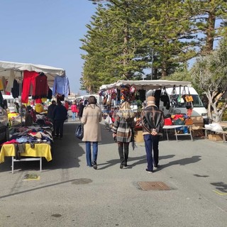 Le immagini dal mercato di Bordighera