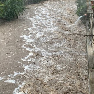 Maltempo: allerta gialla fino a domani sera, piogge oltre i 100 mm e bomba d'acqua nell'entroterra (Foto)