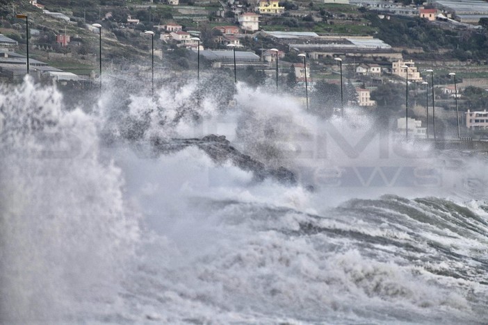 Mareggiata in provincia di Imperia: massima intensità prevista a partire dal pomeriggio