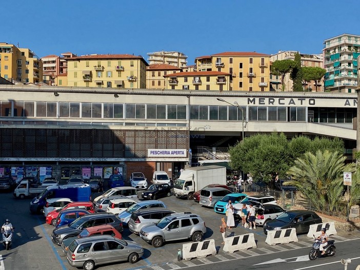 Sanremo: al calo del turismo si sovrappone quello del commercio, al mercato meno 20% rispetto al 2023