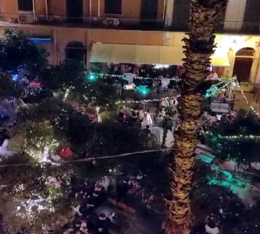 Sanremo: musica notturna a tutto volume e schiamazzi nella piazza della movida, l'esposto è sul tavolo delle Istituzioni