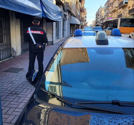 Ospedaletti: 20enne arrestato per possesso di droga, aveva quasi 100 grammi hashish pronto in dosi