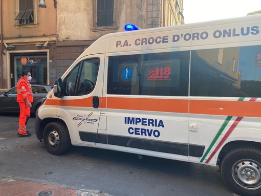 San Bartolomeo al Mare: cade da solo da un mezzo per disabili, 80enne portato in ospedale