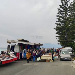 Bordighera: lavori sul lungomare Argentina, banchi degli agricoltori spostati verso Ponente