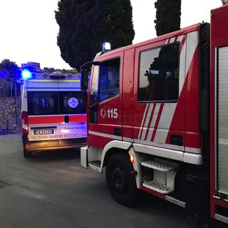 Diano Marina: principio di incendio ad una canna fumaria in via Giaiette, intervento dei Vigili del Fuoco