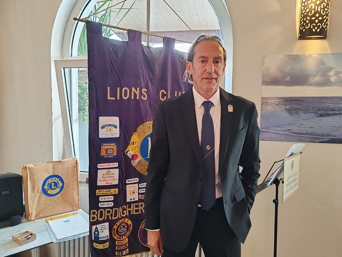 Il Lions Club Bordighera Capo Nero Host aiuta una famiglia in difficoltà