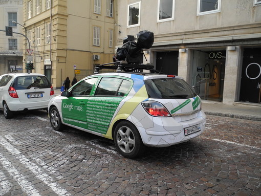 La macchina di 'Google' è a Sanremo, le foto di un nostro lettore nel centro città