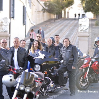 Sanremo: matrimonio seguito da un corteo di motociclisti, oggi sposi Alberto Accatino e Federica Traverso