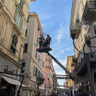 Sanremo: una sola ditta per le luminarie ma non raggiunge il punteggio minimo, a 15 giorni dall'accensione è una corsa contro il tempo