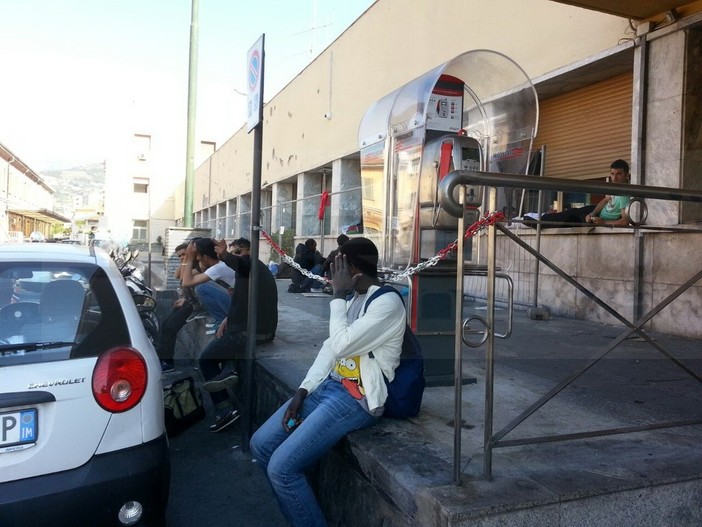 Nizza: la procura lo accusa di aver portato i migranti da Ventimiglia in confine francese anche se senza nessun pagamento, ora un 37enne rischia fino a 5 anni di carcere