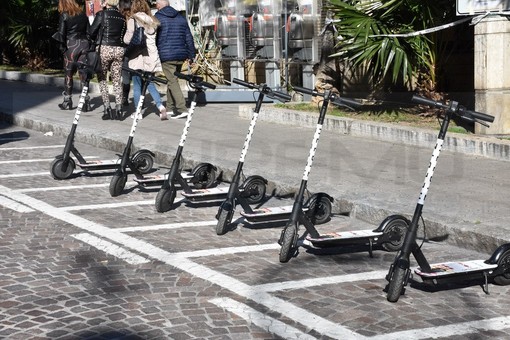 #Sanremo2020: la città dei fiori al Festival è anche 'green', ecco i monopattini per girare evitando il traffico (Foto)