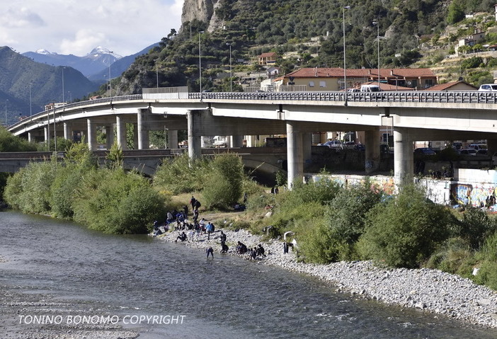 Ventimiglia: Rixi e Piana (Lega Nord): “Solidarietà al sindaco Ioculano e apprezzamento per gesto di coraggio”