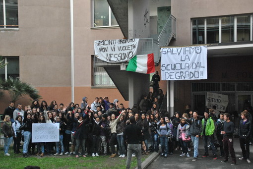 Degrado e nuove regole stringenti: stamani sciopero degli studenti del Marco Polo di Ventimiglia