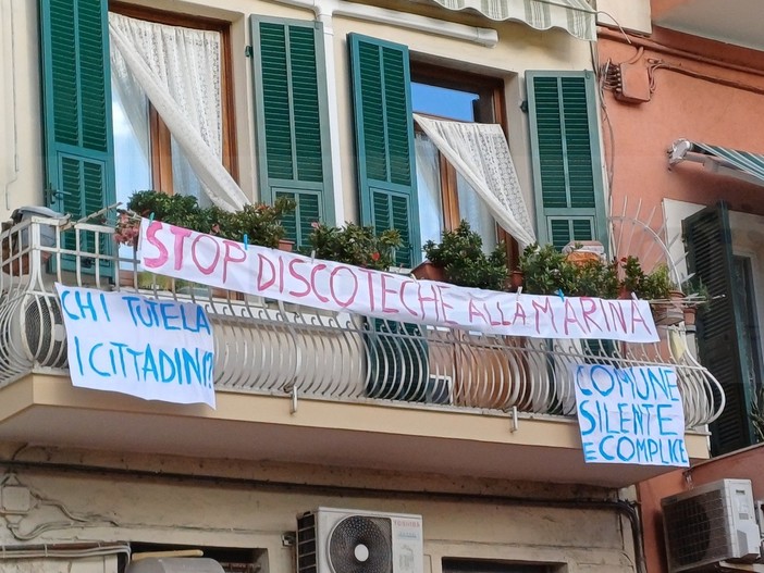 Sanremo: guerra dei decibel nella 'movida', disturbata anche la Messa e cittadini sul piede di guerra (Foto)