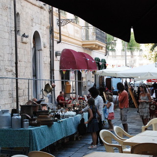 Bordighera: domenica prossima torna il 'Mercatino dell'Antiquariato'