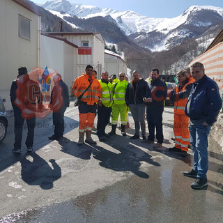 Viabilità nel caos: i lavoratori Fincosit ancora in presidio al Colle di Tenda “Cittadini, unitevi alla nostra protesta” (Foto e Video)